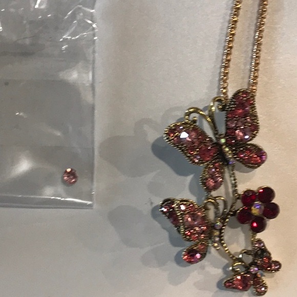 Butterfly’s and flowers by Betsy Johnson - Picture 6 of 11